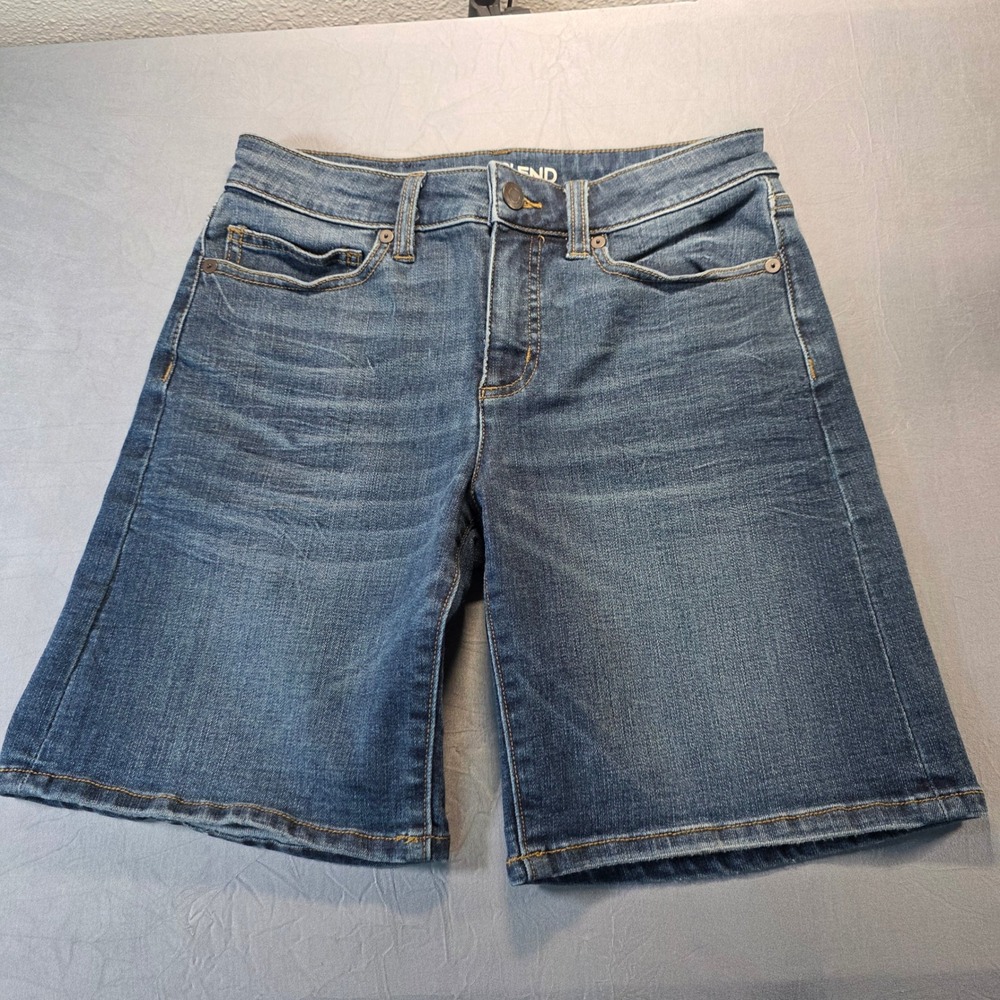 Lands End Womens Petite Size 2 Mid Rise Denim Bermuda Shorts Blue Stretch